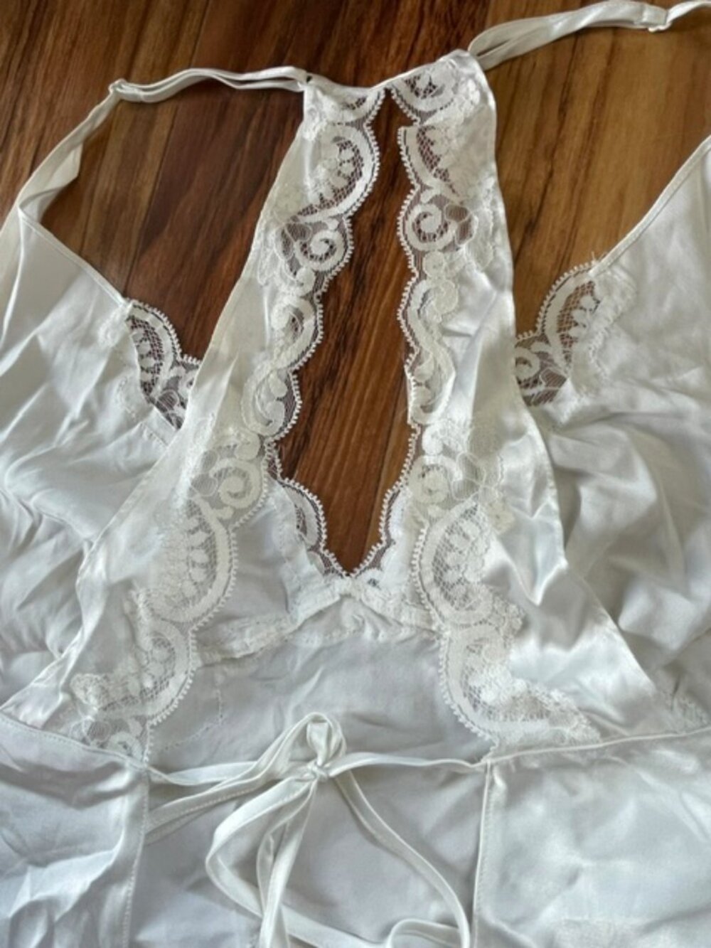 Victoria’s Secret Vintage Lace Trim Satin V-Neck Nightgown, White, Size M - Picture 8 of 13